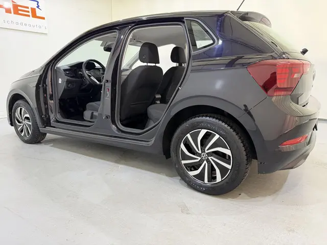 Volkswagen Polo VI HB 1.0 TSI Life 2023 Benzine 28