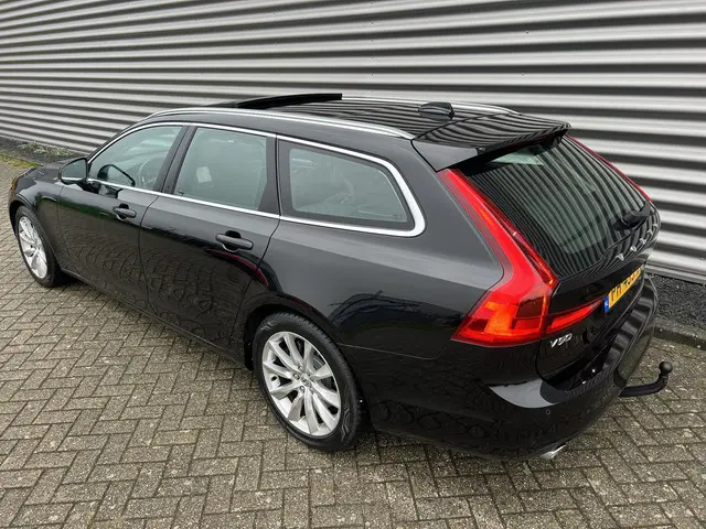 Volvo V90 2.0 T5 Momentum 2017 Benzine 3