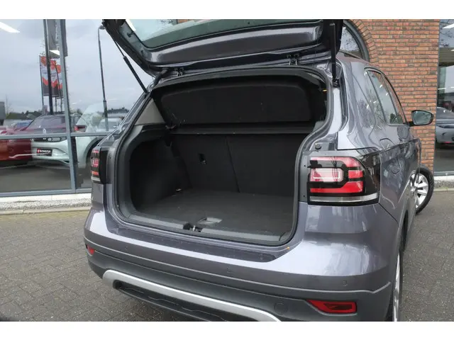Volkswagen T-Cross 1.0 TSI Life 2023 Benzine 6