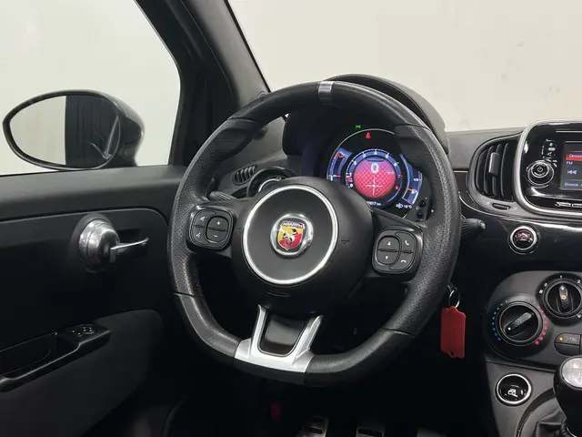 Abarth 500C 1.4 T-Jet Abarth 595 2018 Benzine 27