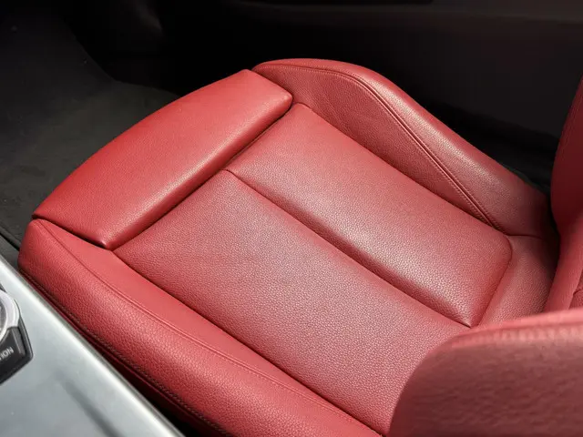 BMW 4 Serie Coupé 428i High Executive 2014 Benzine 12