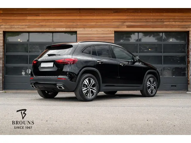 Mercedes-Benz GLA 250 e 2024 Hybride Benzine 3