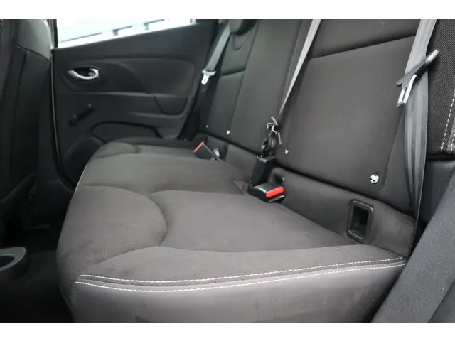 Renault Clio Estate 0.9 TCe Limited 2016 Benzine 5