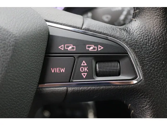 SEAT Arona 1.0 TSI Style Business Intense 2021 Benzine 33