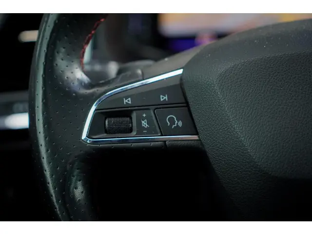 SEAT Ateca 1.5 TSI FR Business Intense 2019 Benzine 42