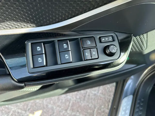 Toyota C-HR 1.8 Hybrid Active 2018 Hybride Benzine 10