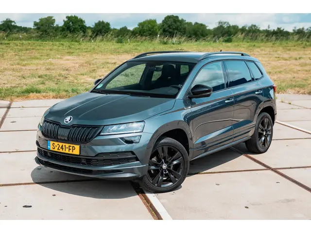 Škoda Karoq 1.5 TSI ACT Sportline Business 2021 Benzine