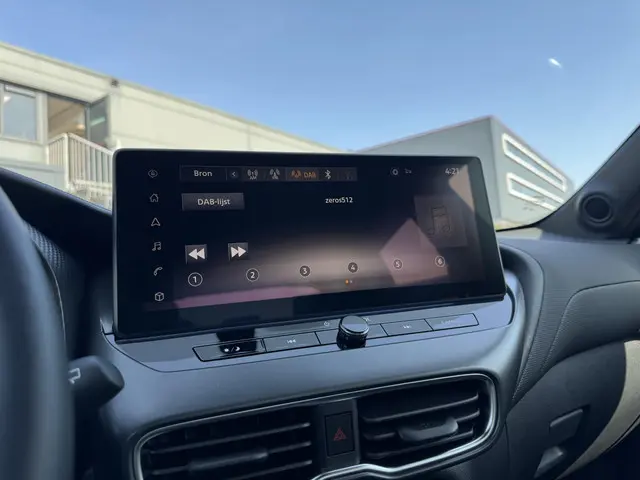 Nissan Juke 1.6 Hybrid N-Connecta 2025 Hybride Benzine 17