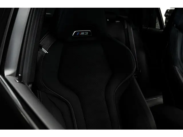 BMW M3 Touring xDrive Competition 2024 Benzine 11