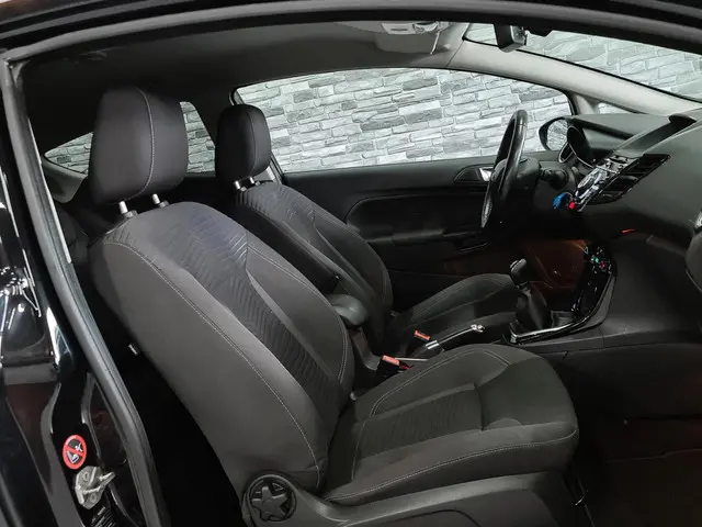 Ford Fiesta 1.0 EcoBoost Sport 2013 Benzine 12