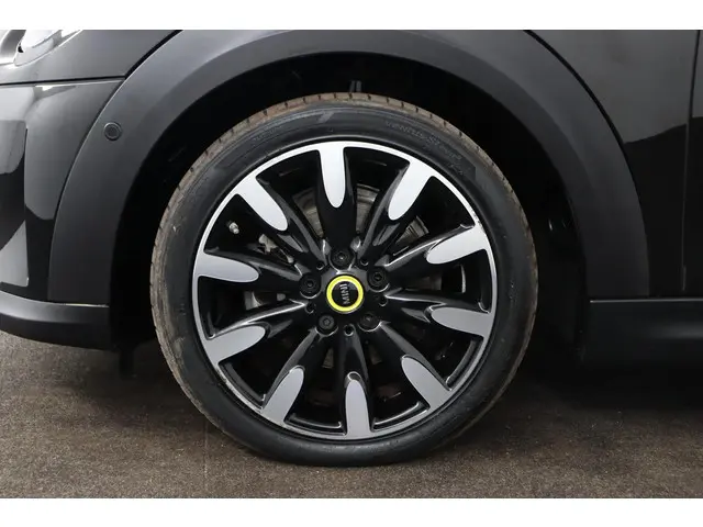 MINI Electric MINI Yours 33 kWh 2021 Elektrisch 30