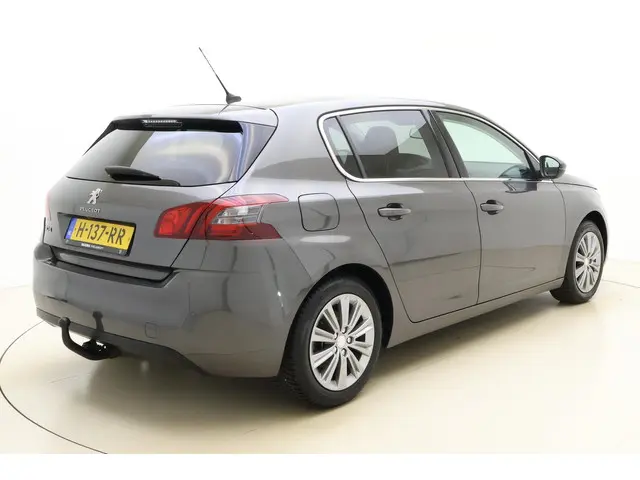 Peugeot 308 1.2 PureTech Blue Lease Premium 2020 Benzine 2