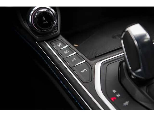 Lynk & Co 01 1.5 2025 Hybride Benzine 19