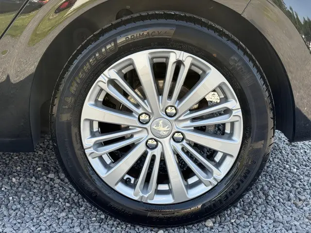 Peugeot 208 1.2 PureTech Allure 2016 Benzine 26
