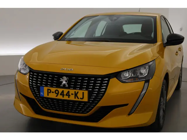 Peugeot 208 1.2 PureTech Allure Pack 2022 Benzine 24