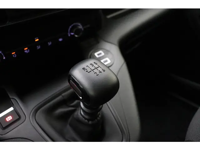 Citroën Berlingo 1.5 BlueHDi 100 S&S L1 2024 Diesel 20