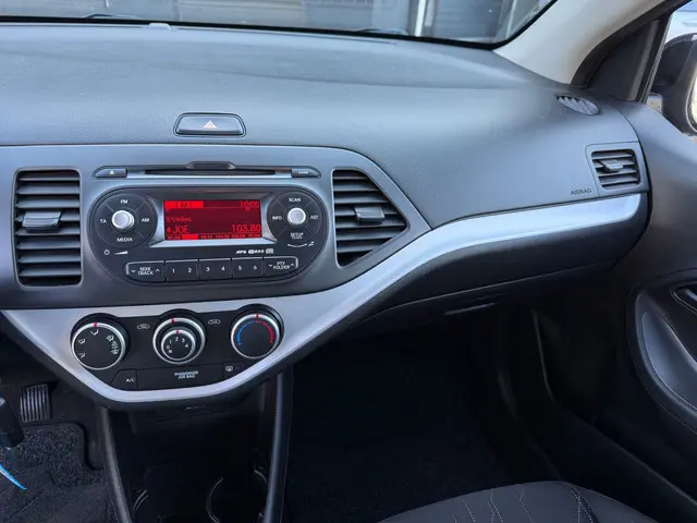 Kia Picanto 1.0 CVVT Plus Pack 2013 Benzine 10