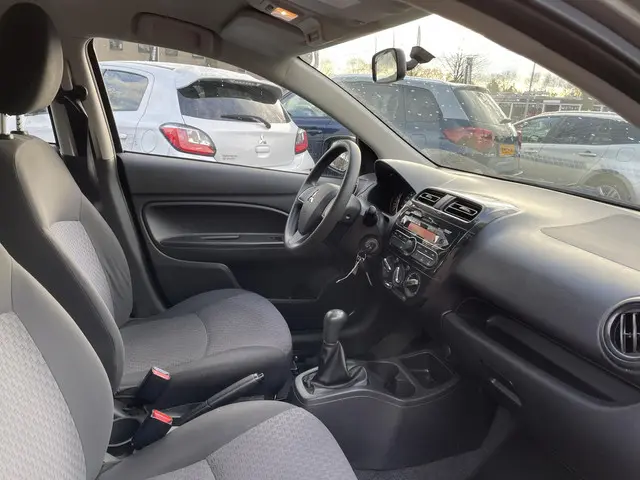 Mitsubishi Space Star 1.0 Cool+ 2017 Benzine 19