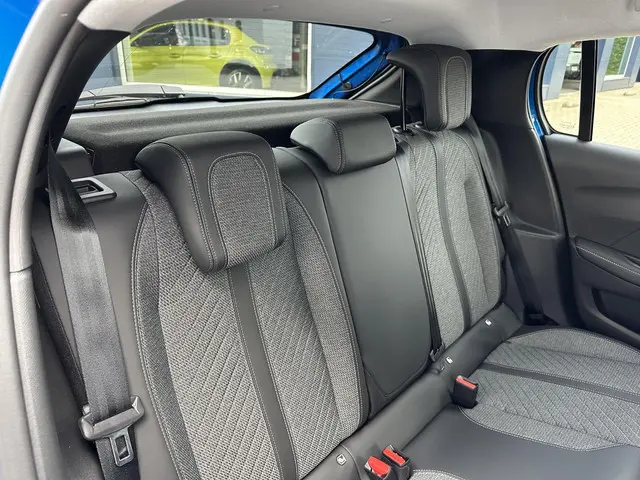 Peugeot 208 1.2 Turbo 100 PK Allure 2025 Benzine 37