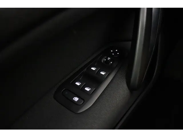 Peugeot 308 1.2 PureTech Allure 2018 Benzine 18