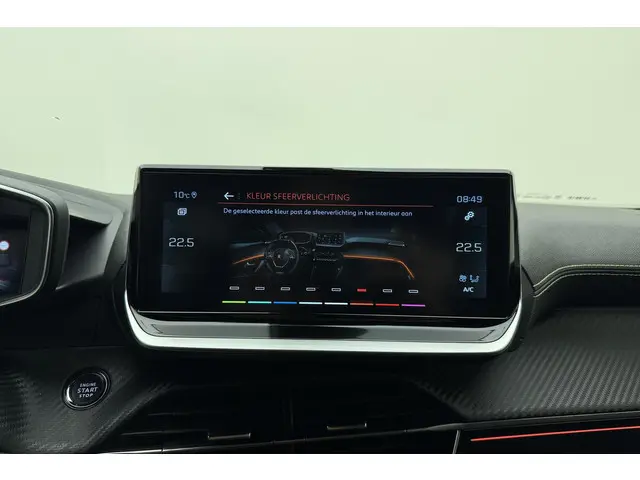 Peugeot 2008 1.2 PureTech GT 2022 Benzine 23