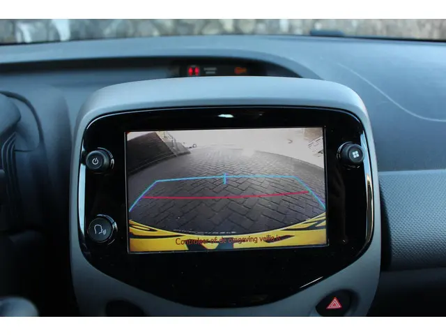 Peugeot 108 1.0 e-VTi Active 2020 Benzine 16