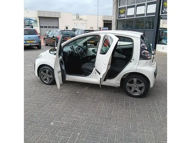 Citroën C1 1.0 Tendance 2013 Benzine 9