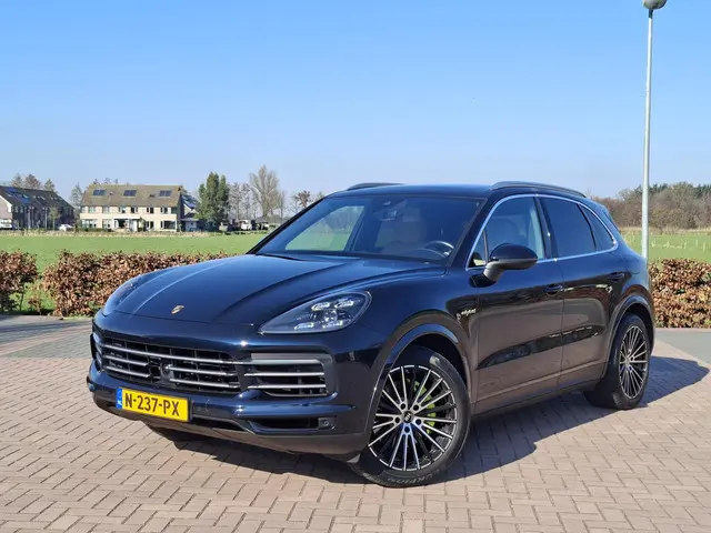 Porsche Cayenne 3.0 E-Hybrid 2018 Hybride Benzine 2