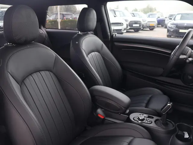MINI Electric Mini MINI Yours 33 kWh 2023 Elektrisch 9