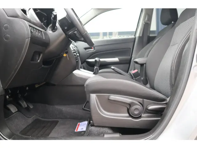 Suzuki Vitara 1.0 Boosterjet Select 2020 Benzine 27