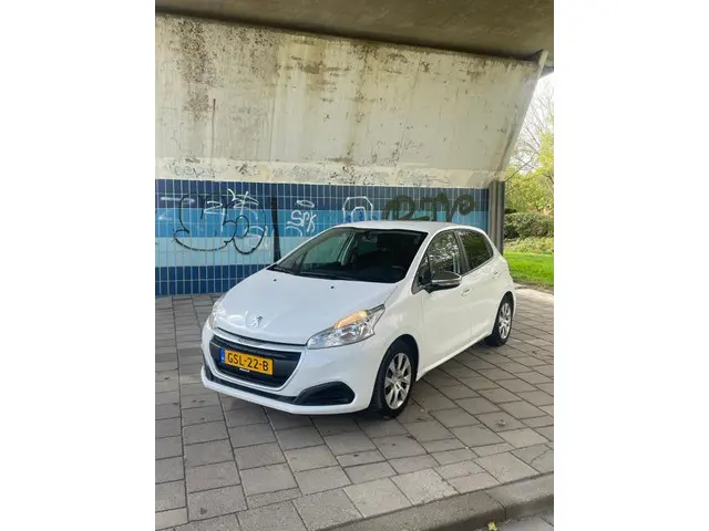 Peugeot 208 2