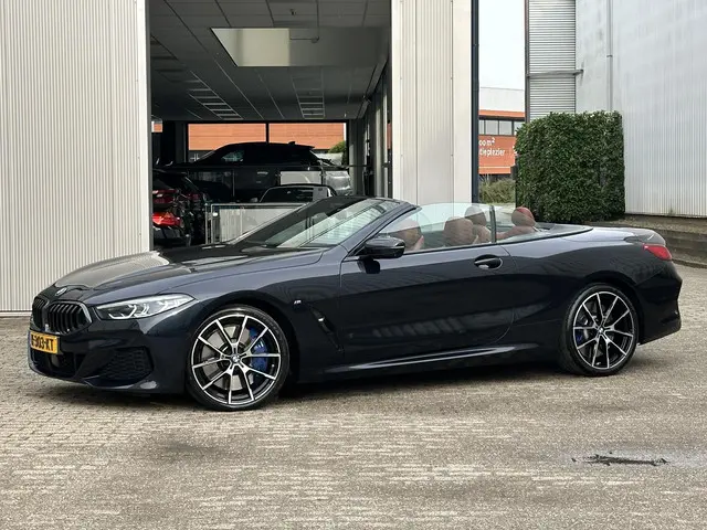 BMW 8 Serie 840i xDrive High Executive 2021 Benzine 30