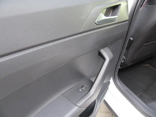 Volkswagen Polo 2.0 TSI GTI 2019 Benzine 28