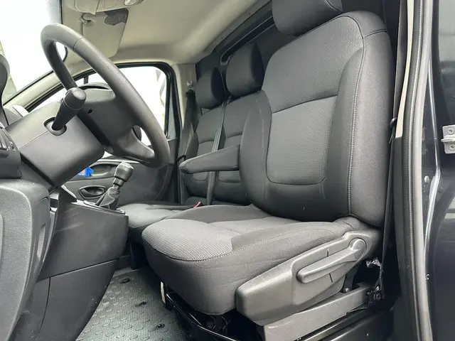 Renault Trafic 2.0 dCi 145 T29 L2H1 Comfort 2021 Diesel 13