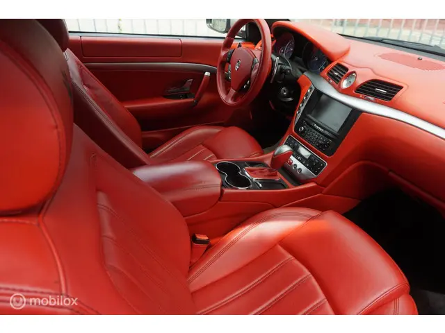 Maserati GranTurismo 4.2 V8 LAGE KM STAND!! 2012 Benzine 20