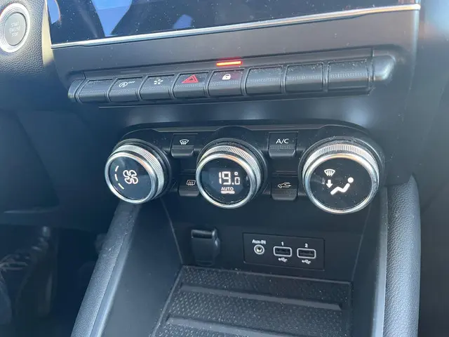 Renault Captur 1.3 TCe 130 Intens 2020 Benzine 12