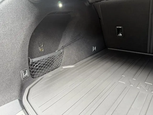 Lynk & Co 01 1.5 2025 Hybride Benzine 28