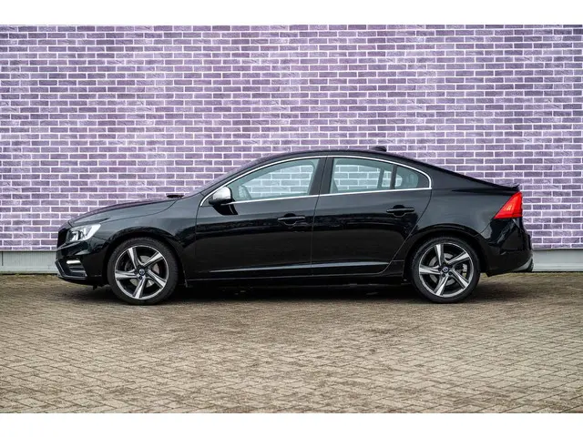 Volvo S60 1.5 T3 R-Design 2018 Benzine 5