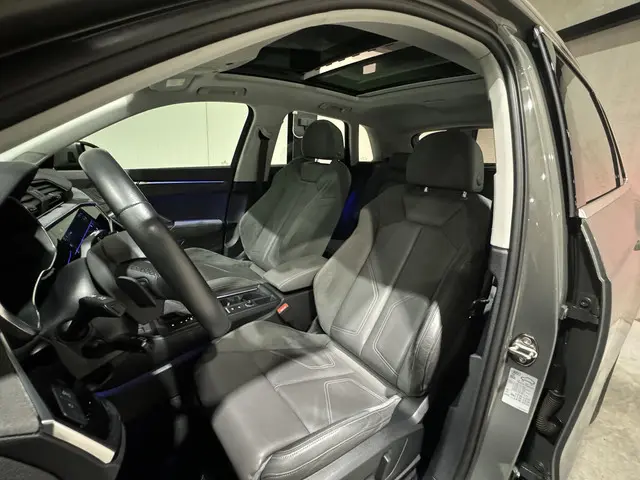 Audi Q3 45 TFSI e S edition 2021 Hybride Benzine 5