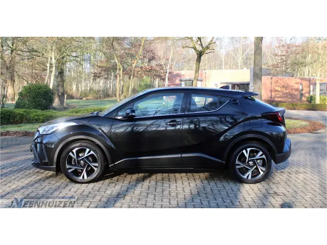 Toyota C-HR 1.8 Hybrid Dynamic 2023 Hybride Benzine 6