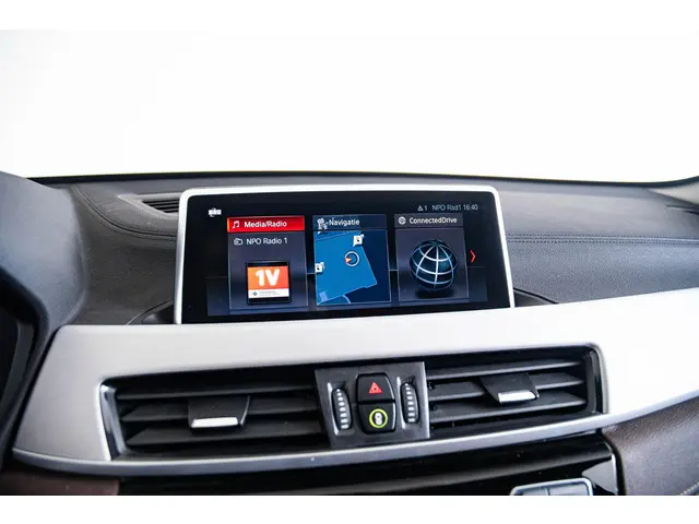 BMW X1 xDrive25e High Executive 2022 Hybride Benzine 15