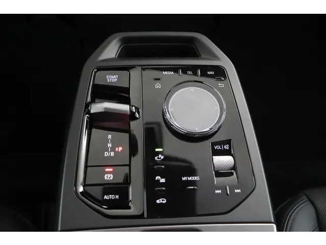 BMW iX xDrive45 2026 Elektrisch 20