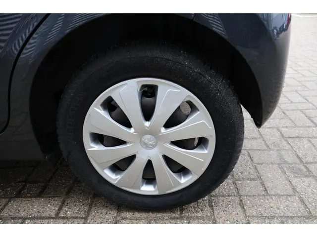 Peugeot 108 1.0 e-VTi Active 2019 Benzine 12