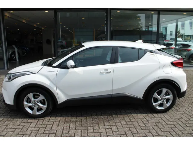Toyota C-HR 1.8 Hybrid Dynamic 2019 Hybride Benzine 4