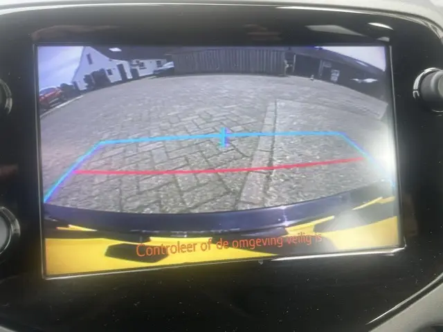 Toyota Aygo 1.0 VVT-i x-play 2021 Benzine 7