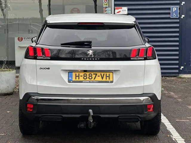 Peugeot 3008 1.2 PureTech Allure Avantage 2020 Benzine 7