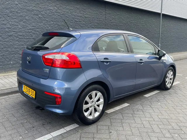 Kia Rio 1.2 CVVT ComfortLine 2015|Airco|Cruise 2015 Benzine 4
