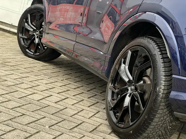 Audi Q3 45 TFSI e S edition 2023 Hybride Benzine 19