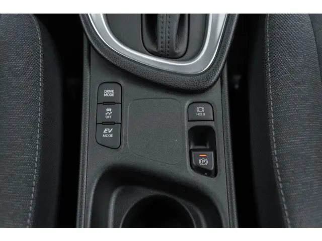 Toyota Yaris 1.5 Hybrid Dynamic 2021 Hybride Benzine 27
