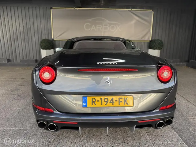 Ferrari California 3.9 T HELE 2016 Benzine 8